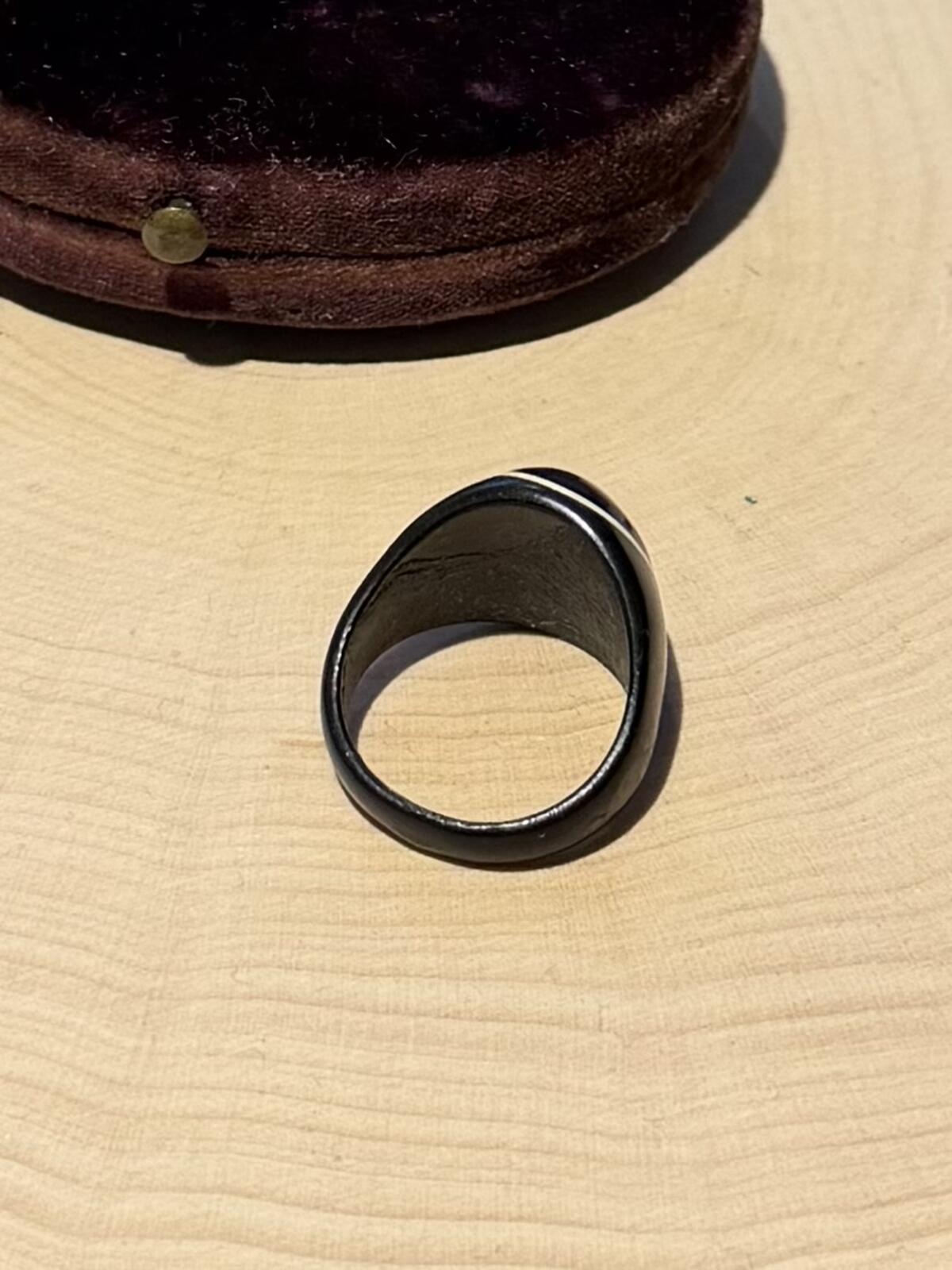 1930s Folk Art Prison Ring Black Celluloid Sweetheart Portrait US 6.25