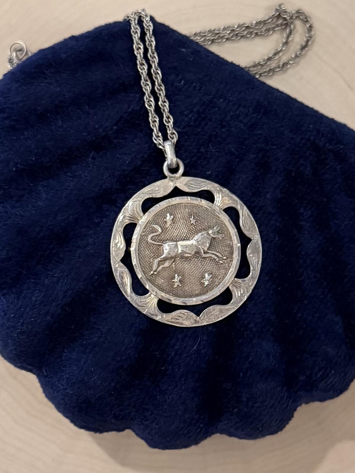 Vintage Taxco Mexico Sterling Silver Taurus Bull Zodiac Pendant Necklace 23.75"