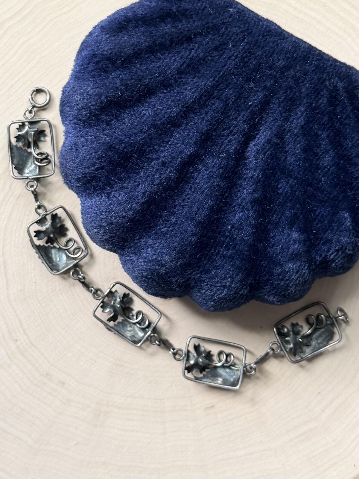 Antique 1920s 1930s Sterling Silver Arts & Crafts Style Floral Leaf Panel Link Bracelet 7.4"
