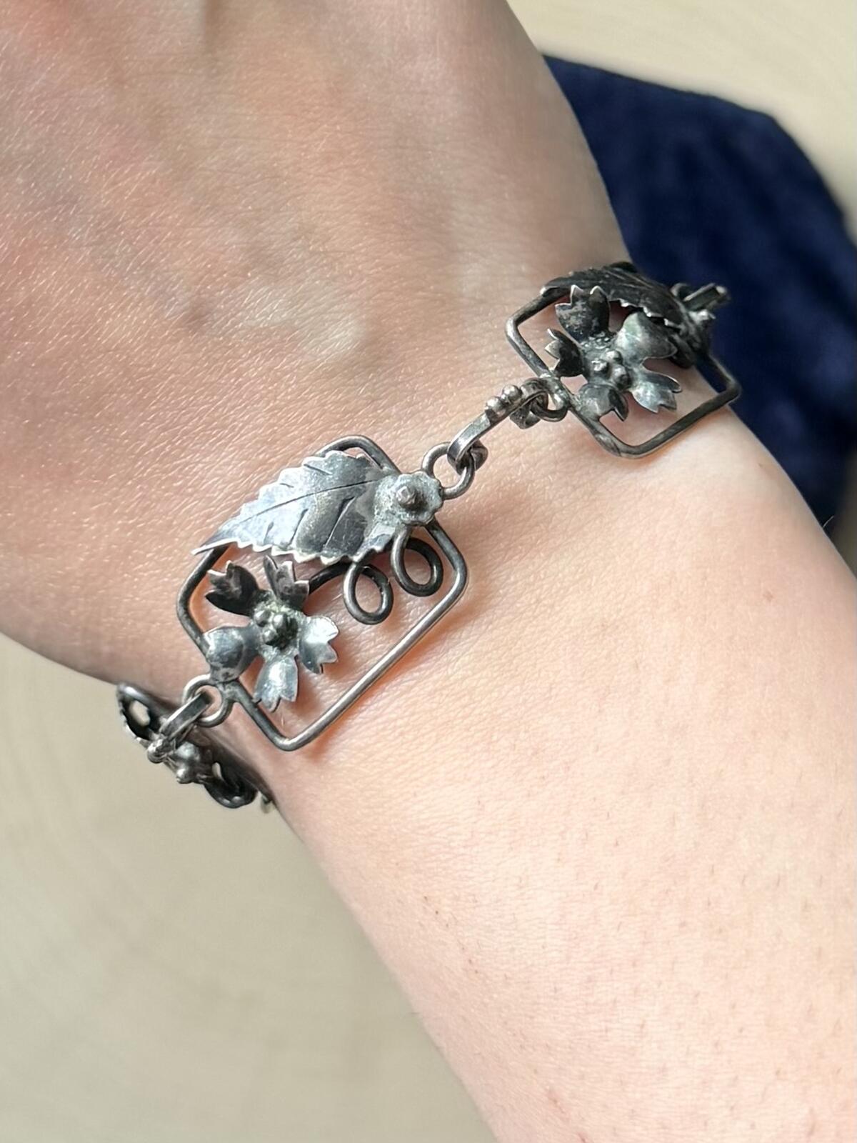 Antique 1920s 1930s Sterling Silver Arts & Crafts Style Floral Leaf Panel Link Bracelet 7.4"