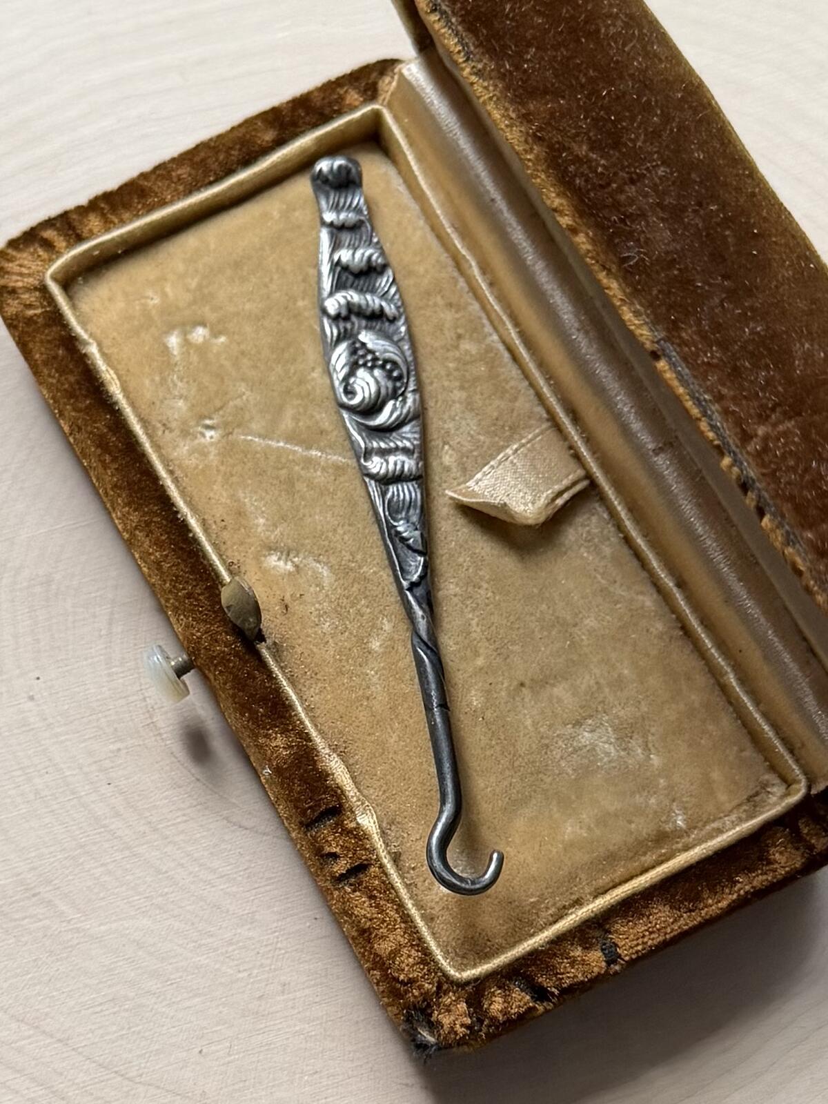 Antique Victorian Solid Sterling Silver Floral Button Hook Fastener 3.05"