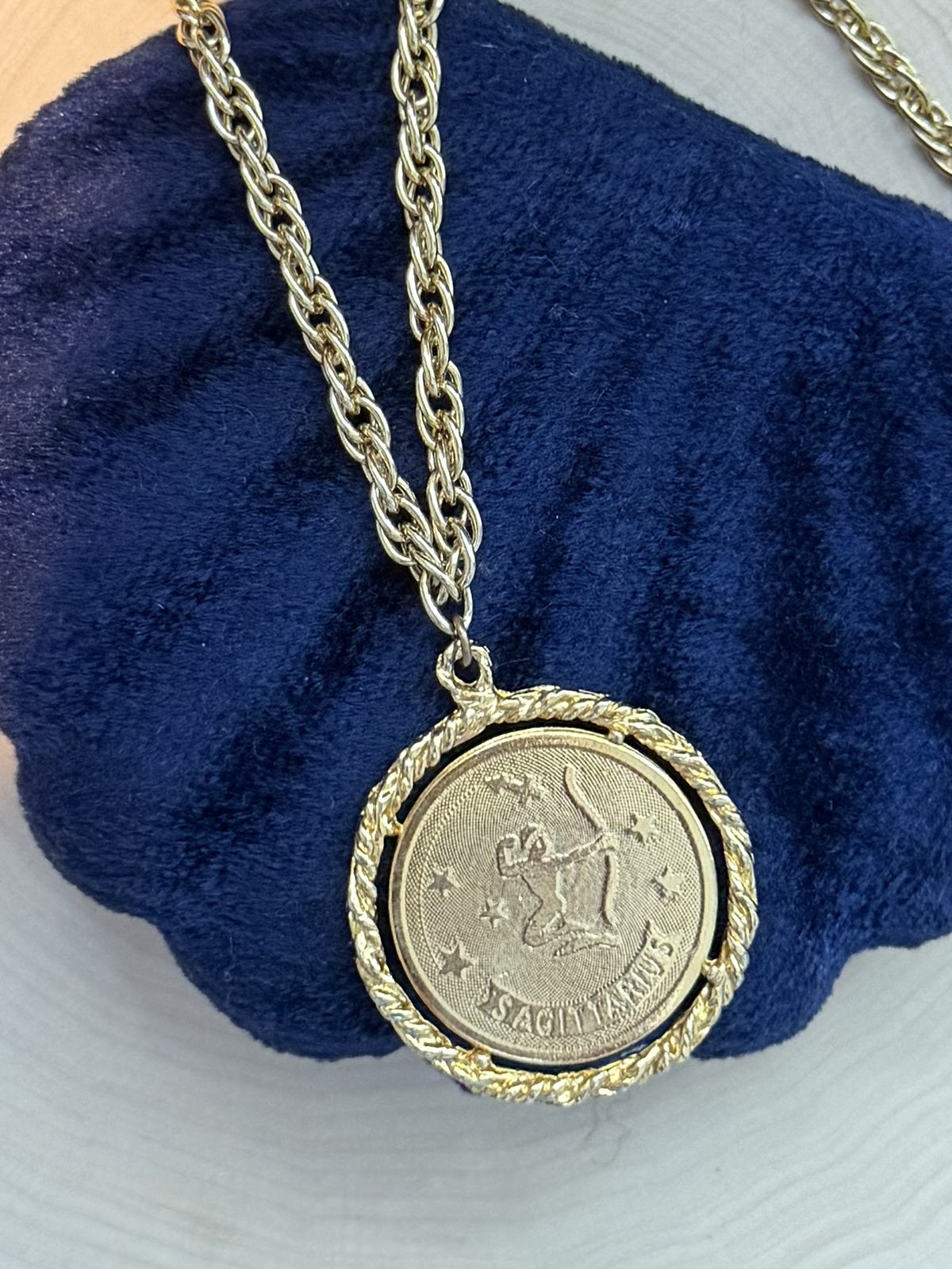 1960s 1970s Midcentury Gold Tone Sagittarius Archer Zodiac Necklace 24"