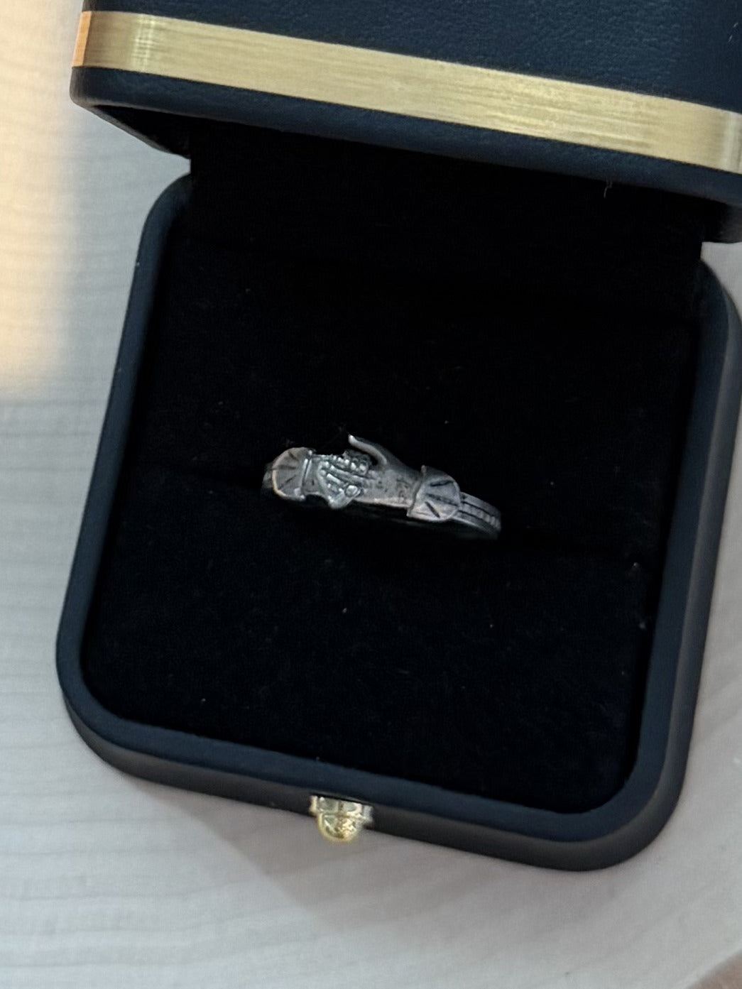 Antique Sterling Silver Fede Hands Gimmel Interlocking Hands Heart Ring US 7