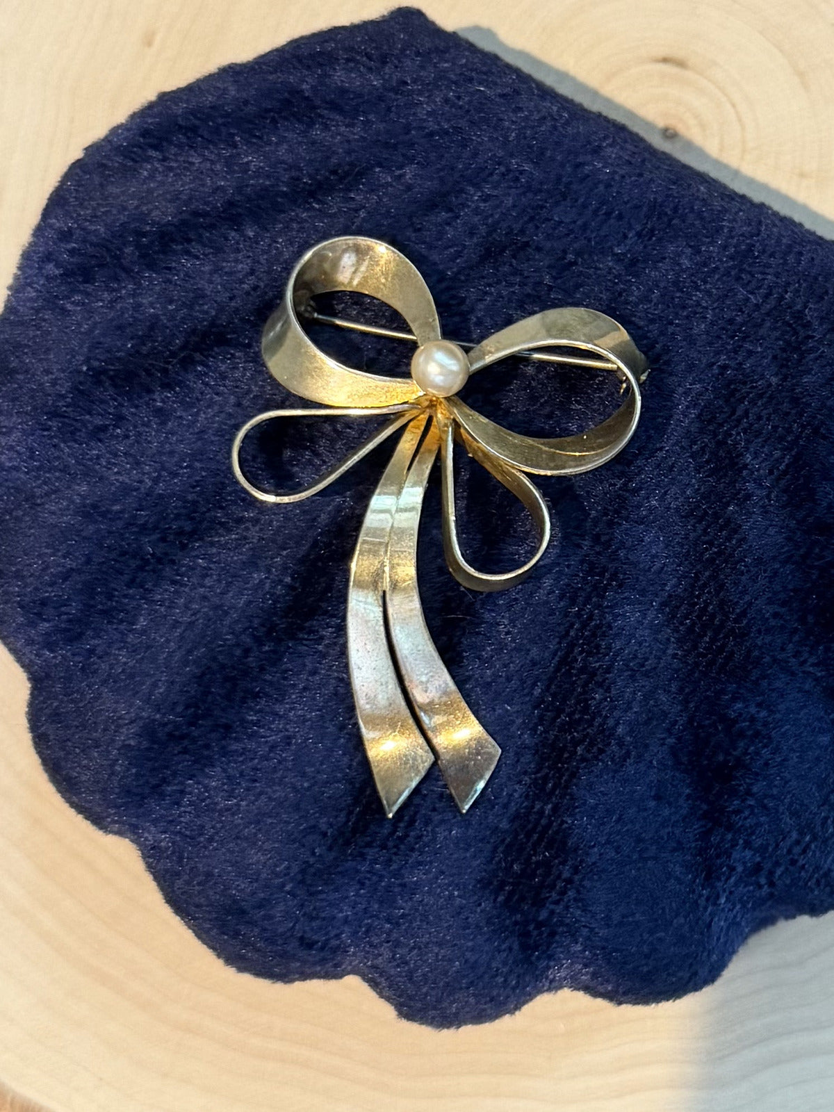 1940s J&L Hartzberg Midcentury Gold Tone Sterling Silver Pearl Bow Brooch Pin