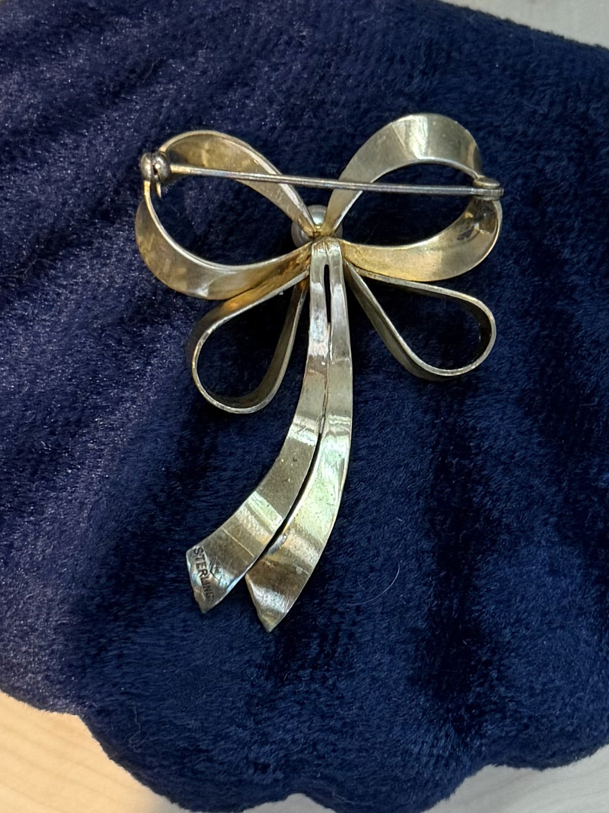 1940s J&L Hartzberg Midcentury Gold Tone Sterling Silver Pearl Bow Brooch Pin