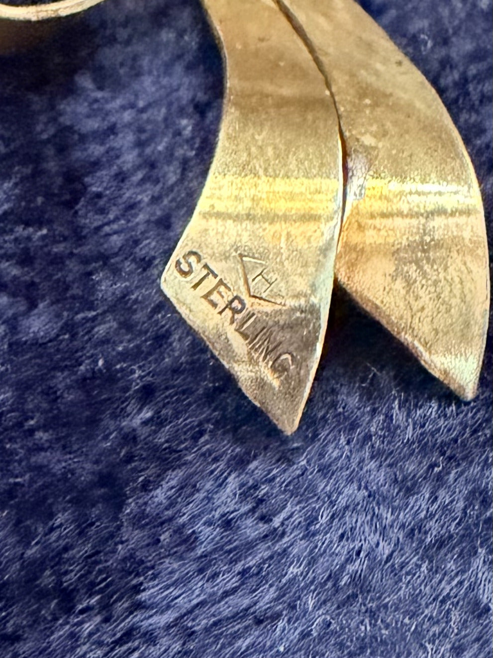 1940s J&L Hartzberg Midcentury Gold Tone Sterling Silver Pearl Bow Brooch Pin