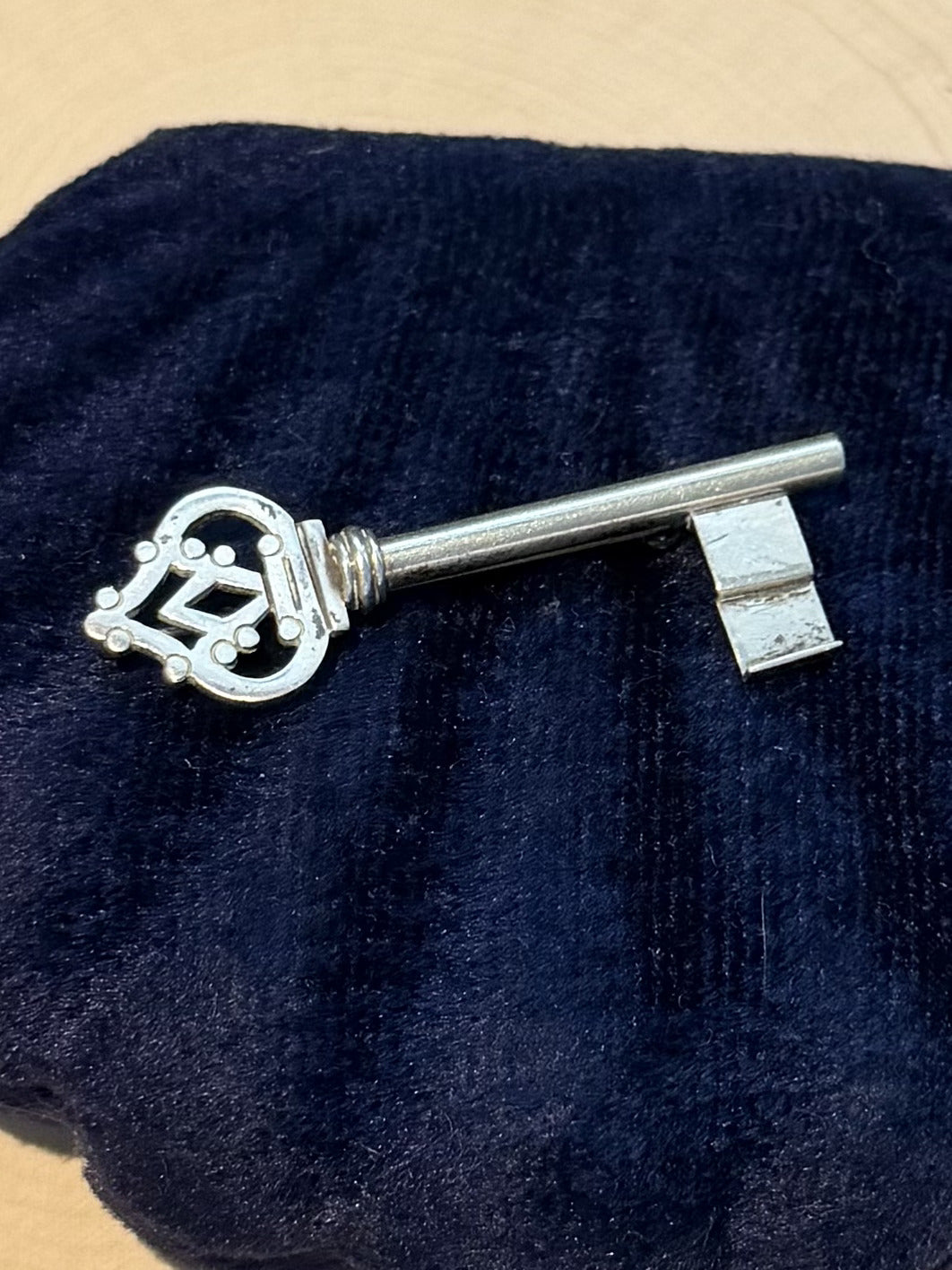 1940s Signed L. Narvaez Taxco Mexico Sterling Silver Skeleton Key Brooch