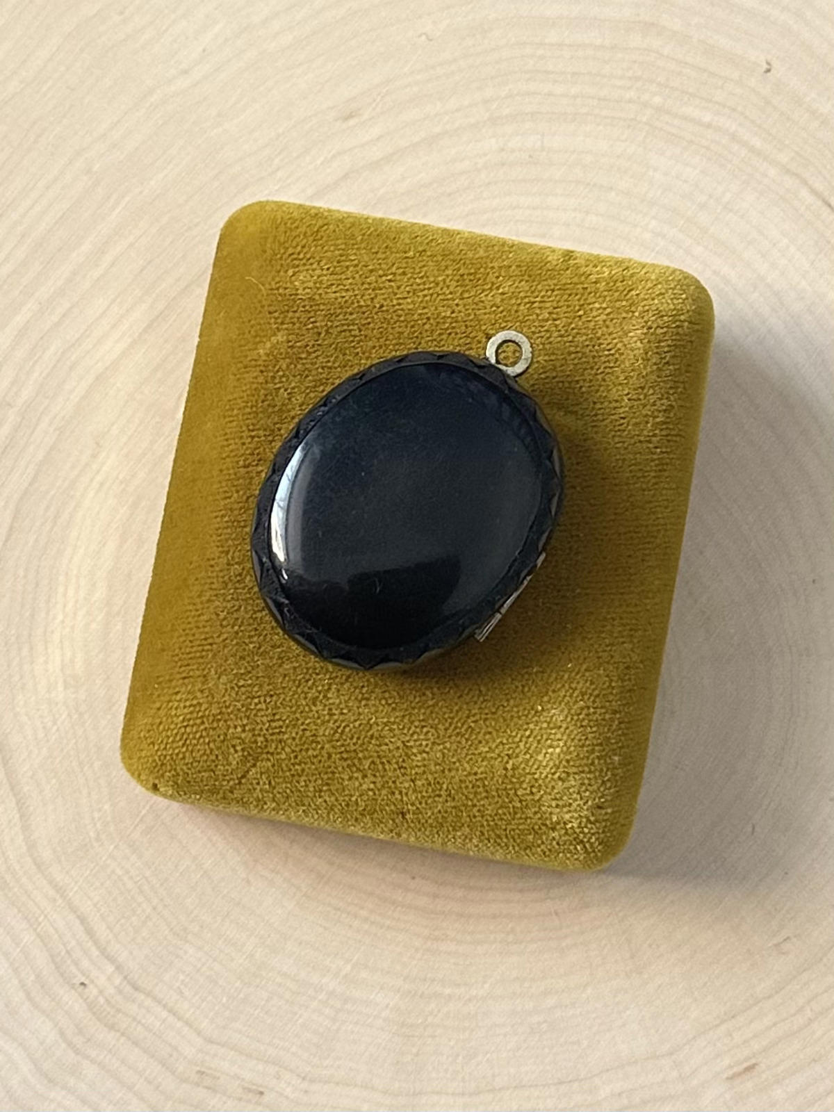 Antique 1870s Victorian Era Oval Whitby Jet Carved Edge Mourning Locket