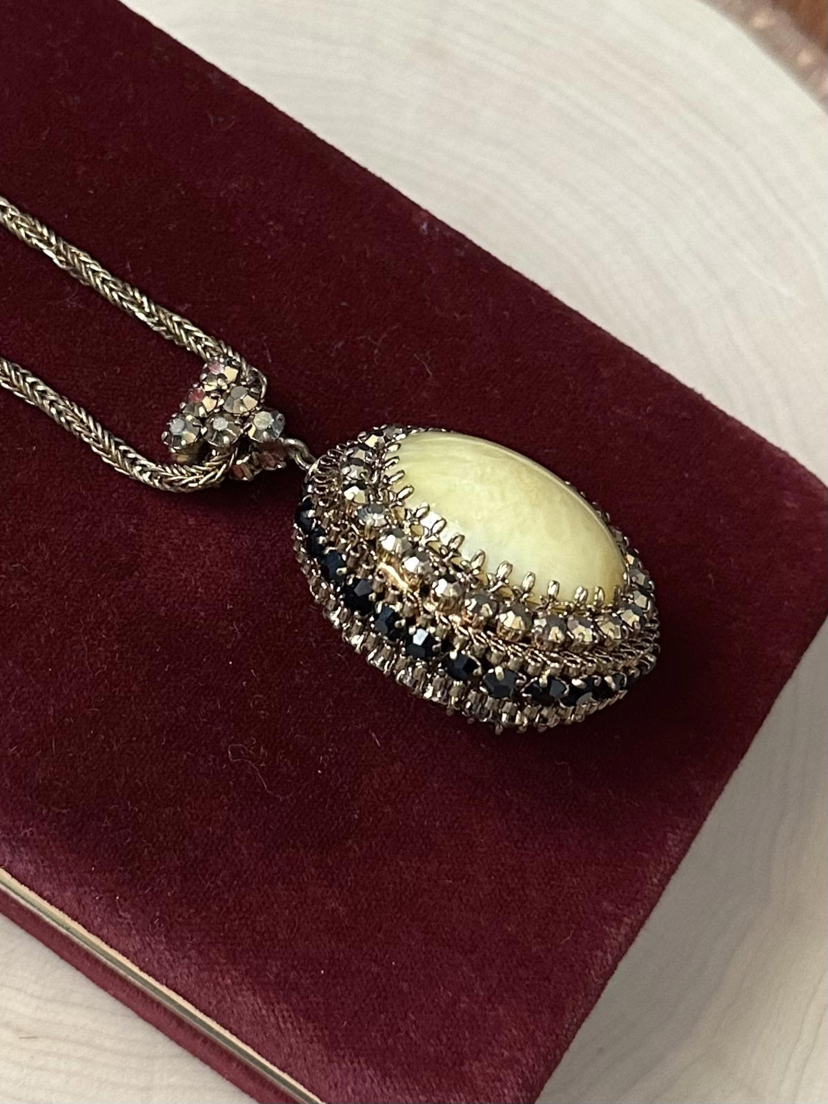 VTG 1960s Midcentury Double Sided Faux Cabochon & Rhinestone Statement Necklace