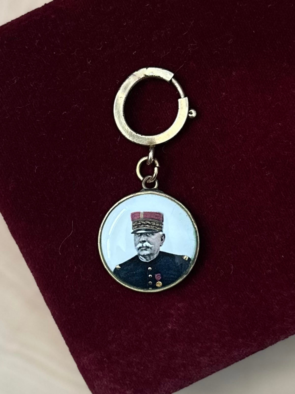 Antique WW1 French Porcelain General Joffre Notre 75 1914-1915 Commemorative Military Medal