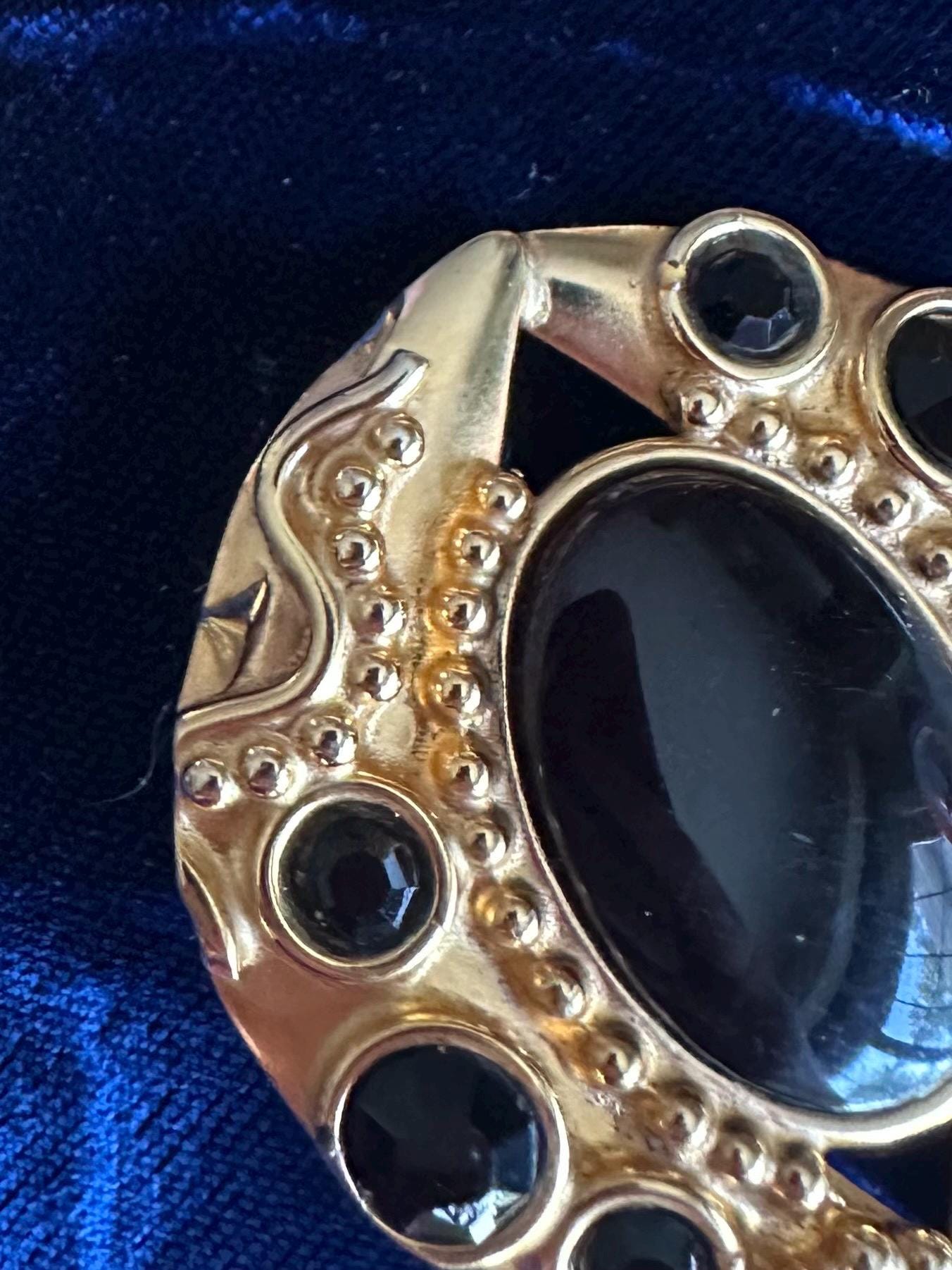 Vintage Signed SORRELLI Gold Tone & Black Rhinestone and Crystal Chandelier Statement Clip-on Earrings Runway