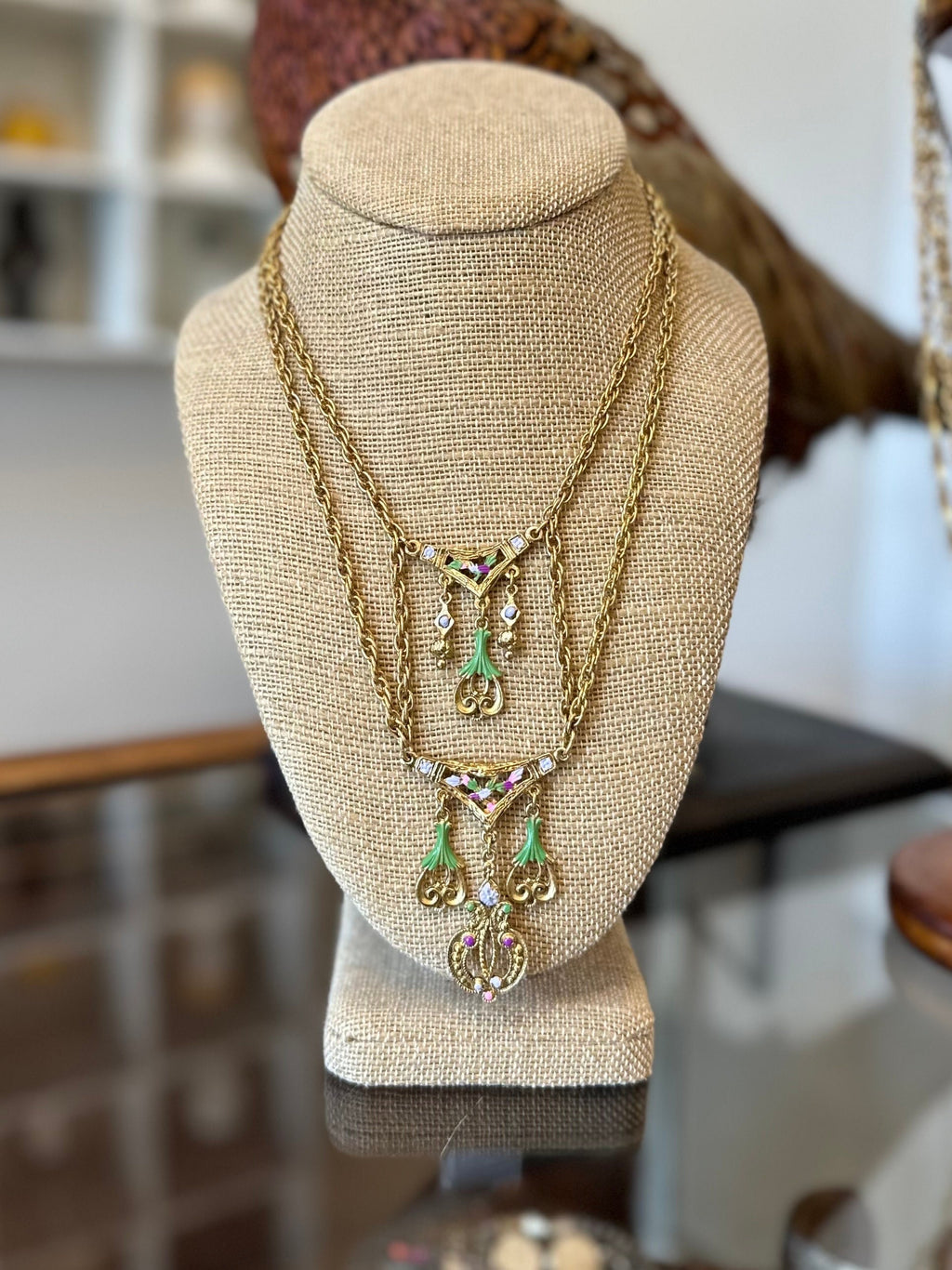 Vintage 1960s Unsigned KRAMER Gold Tone Etruscan Revival Enamel Pendant Statement Necklace 15.5" RARE NWT