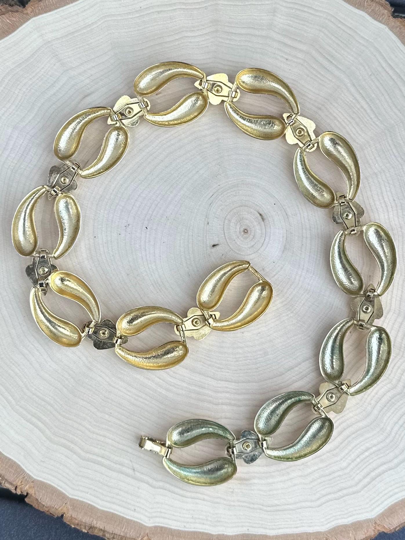 Vintage 1980s Chunky Gold Tone Bold Link Chain Collar Necklace 17.75" Statement