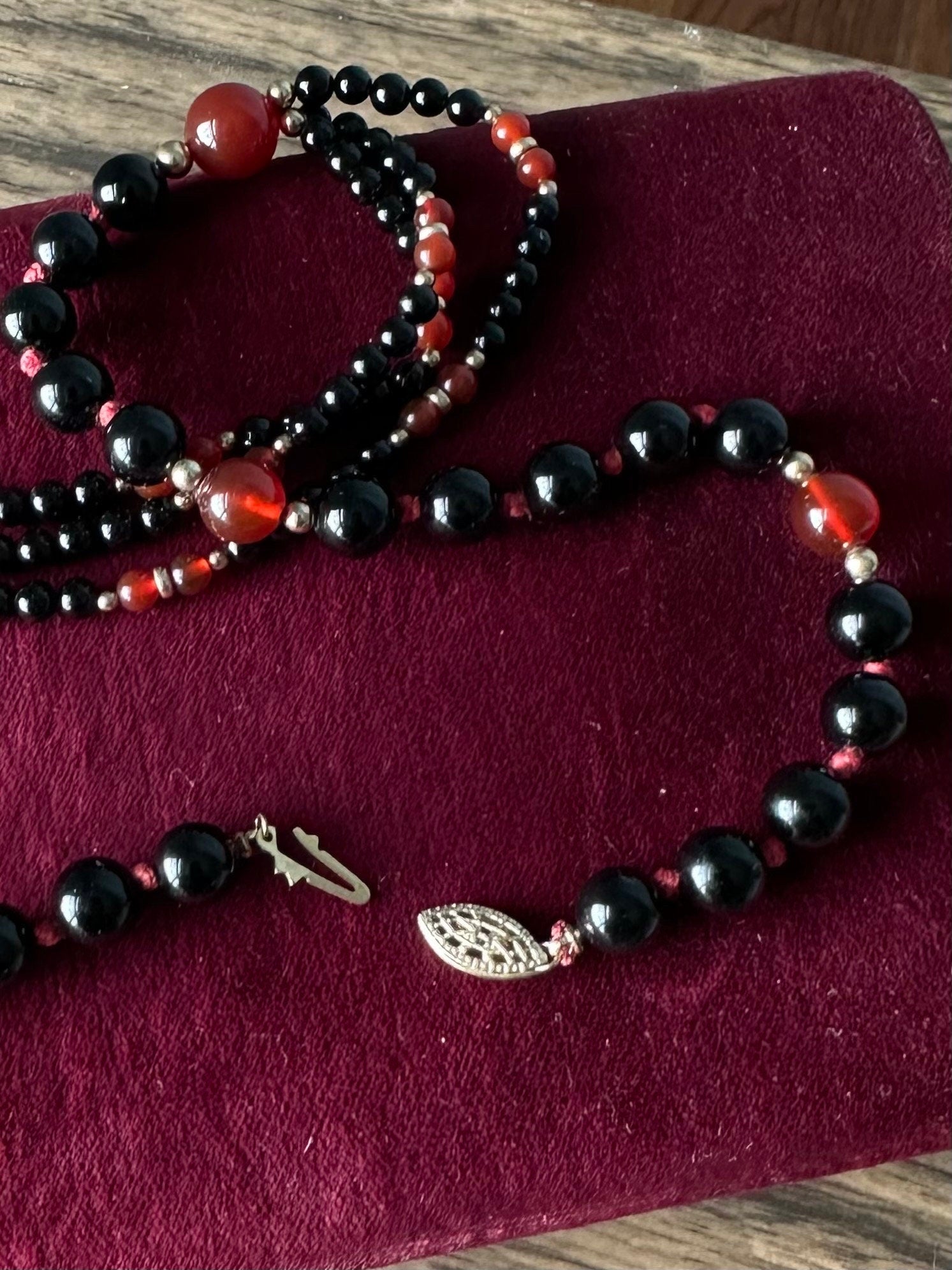 Vintage Genuine Black Onyx & Carnelian Beaded 1/20 14k GF Gold Filled Necklace Fish Hook Clasp