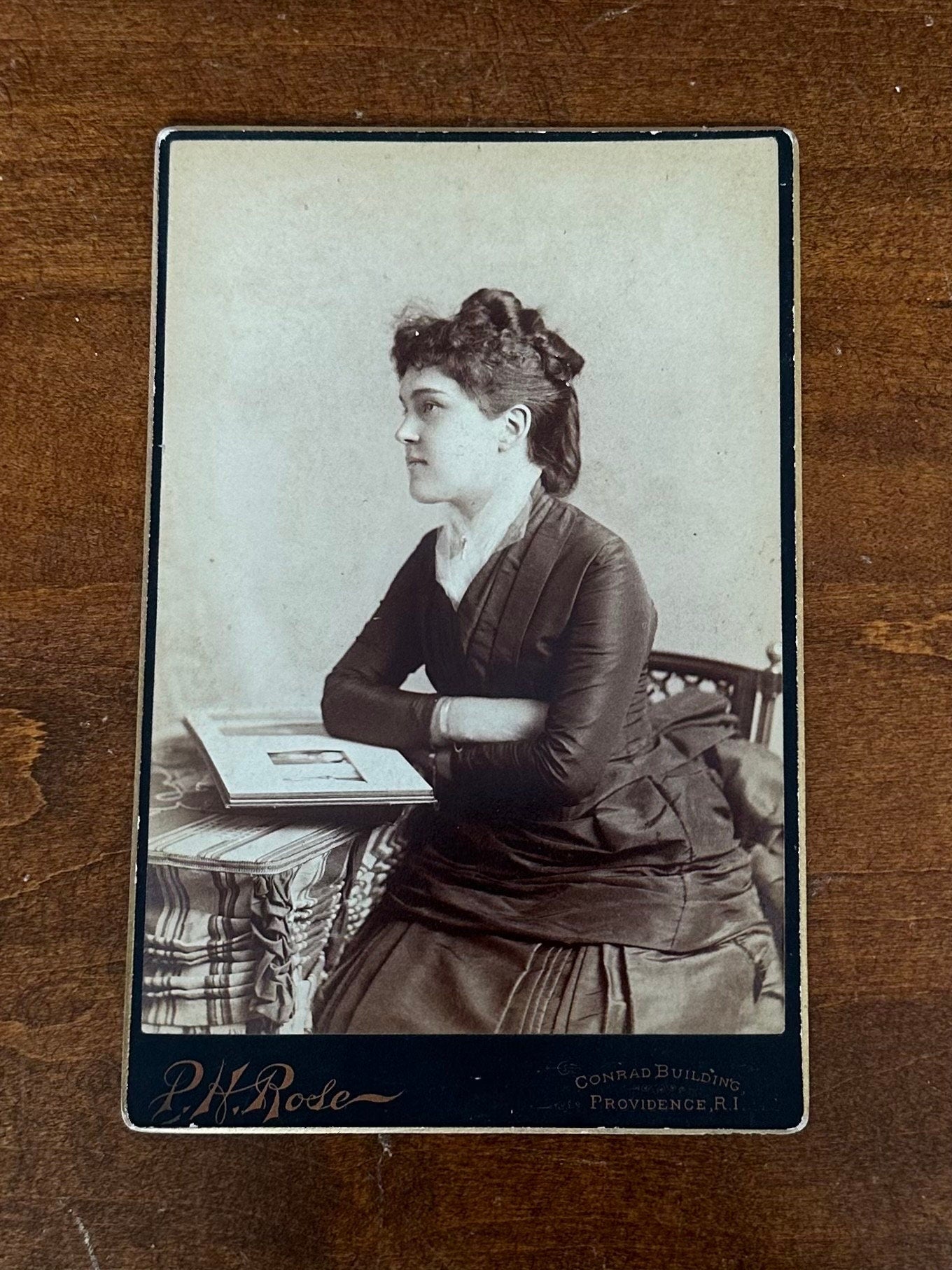 Antique 1880s P.H. Rose Studio Providence Rhode Island Cabinet Card Portrait of Woman Conrad Building 6.5x4.25