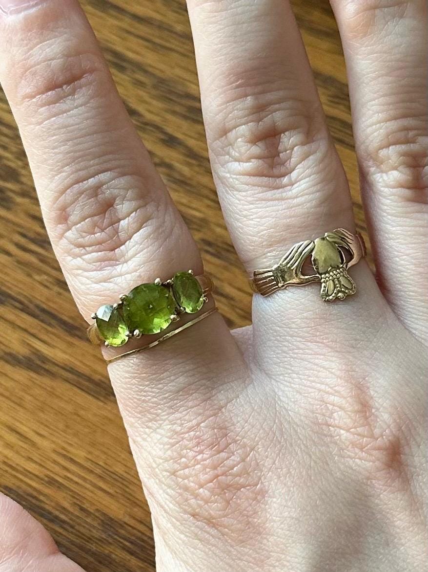 Vintage Solid 10K Yellow Gold & Faceted Green Peridot Ring US Size 6 3/4