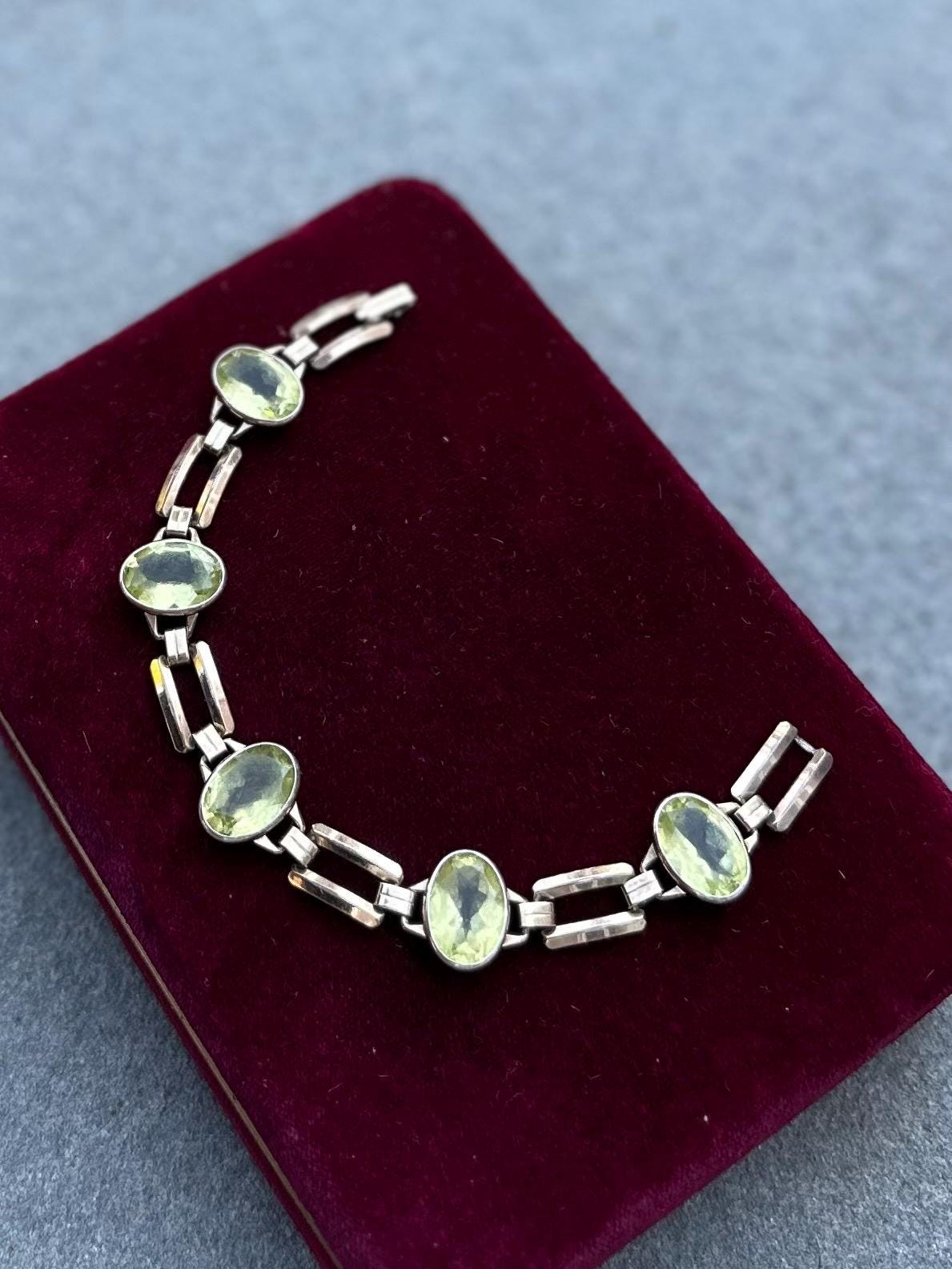 Vintage 1940s Art Deco Signed ENGEL BROTHERS 1/20 10k Gold Filled Faceted Cut Light Green Glass Stones Link Bracelet 7”