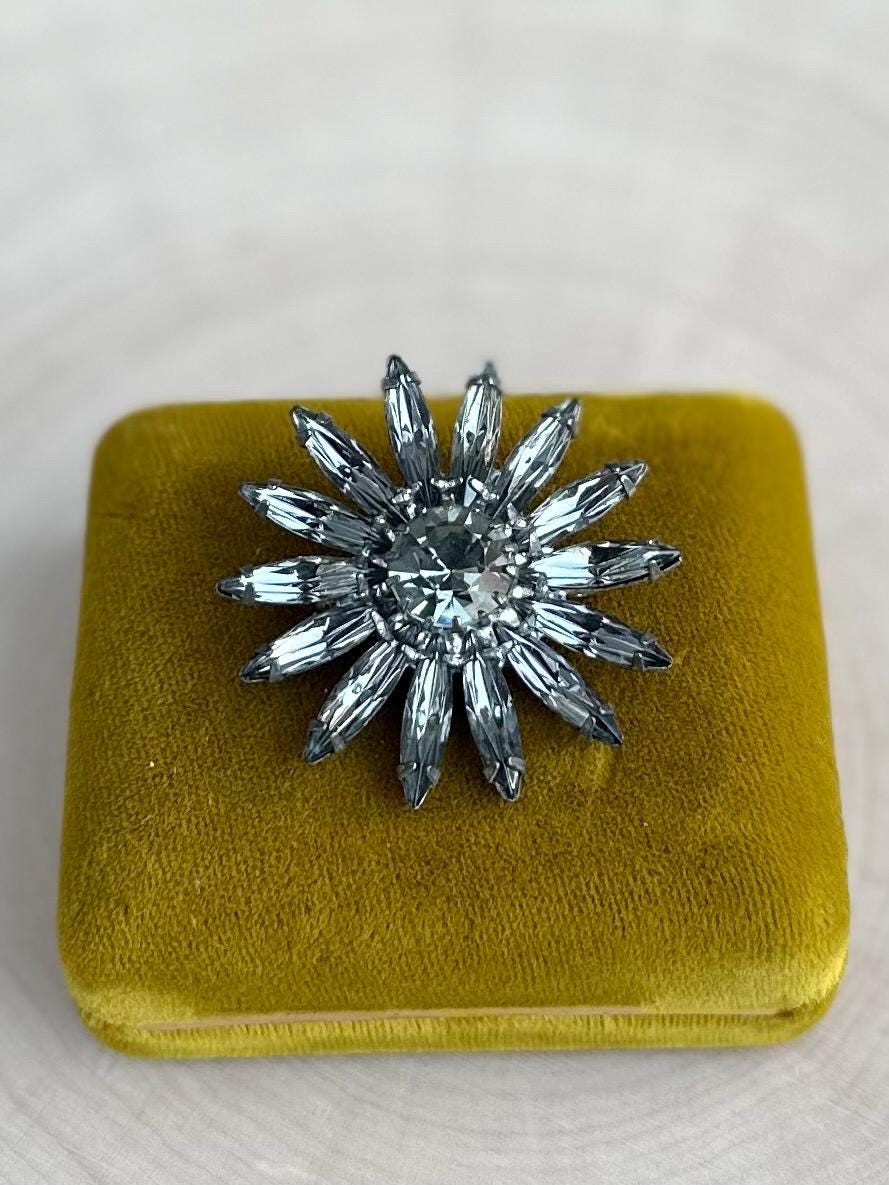 Vintage 1950s Midcentury Smokey Grey Glass Rhinestone Floral Star Brooch