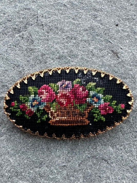 1940s Needlepoint Floral Flower Bouquet Oval Gold Tone Brooch Pin