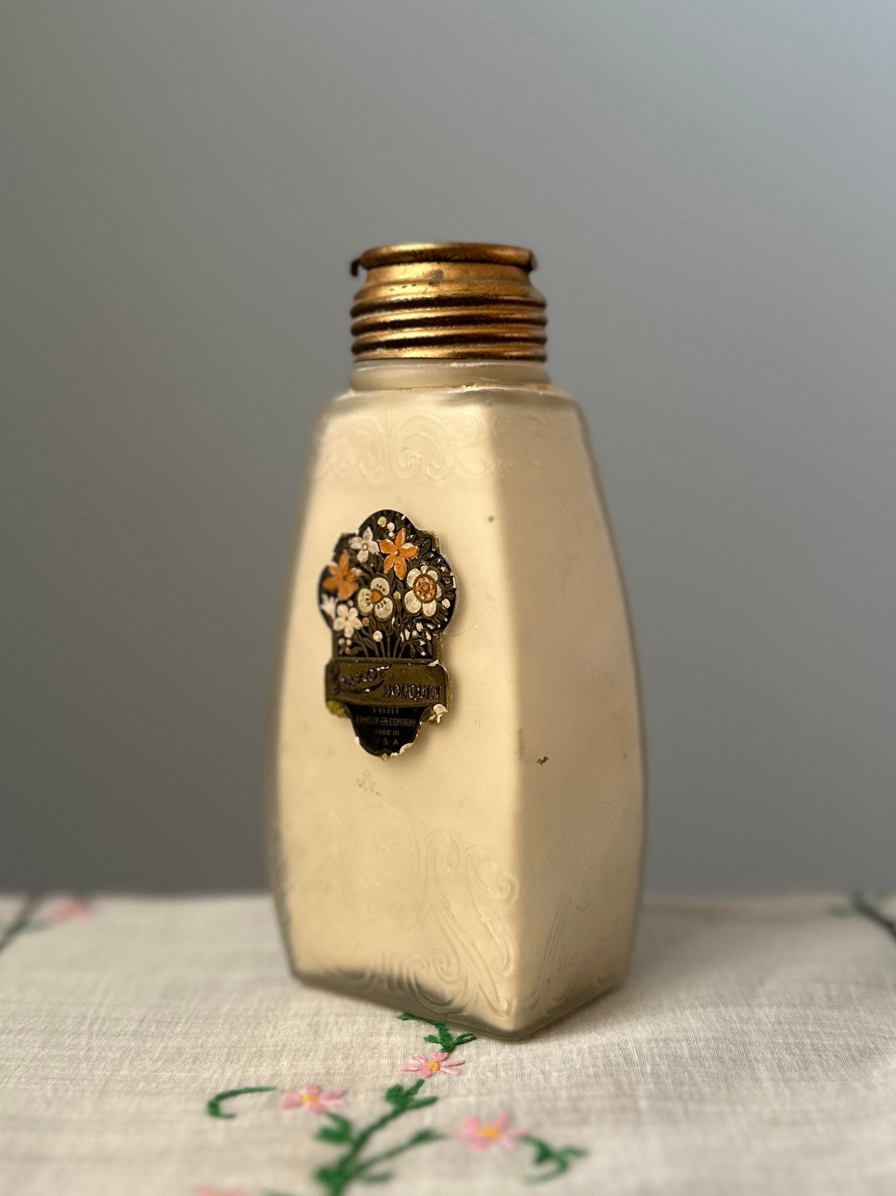 Antique 1910s Luxor Bouquet Armour and Company Chicago USA Glass Powder Bottle Vanity RARE