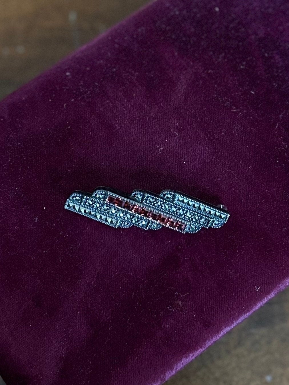 Vintage Signed JUDITH JACK JJ Sterling Silver Marcasite & Faceted Square Garnet Deco Style Bar Brooch