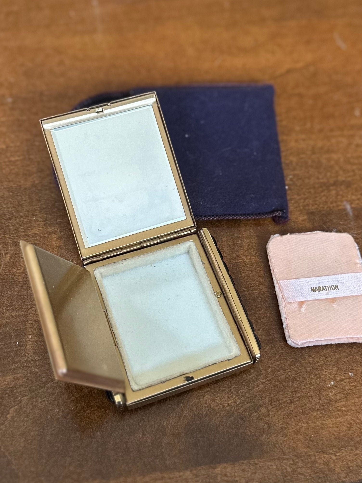 Vintage 1940s Marathon Klix Gold Tone Diamond Design Powder Mirror Compact w/ Pouch
