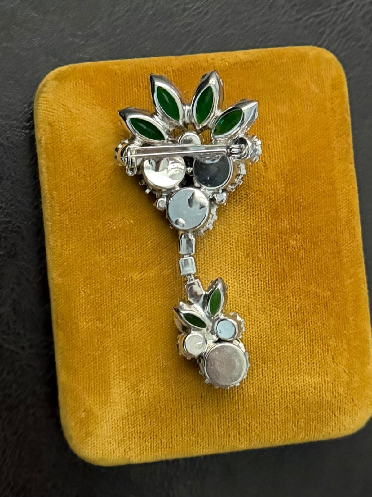 1960s Unsigned Juliana DeLizza & Elster Blue Green Articulated Rhinestone Brooch