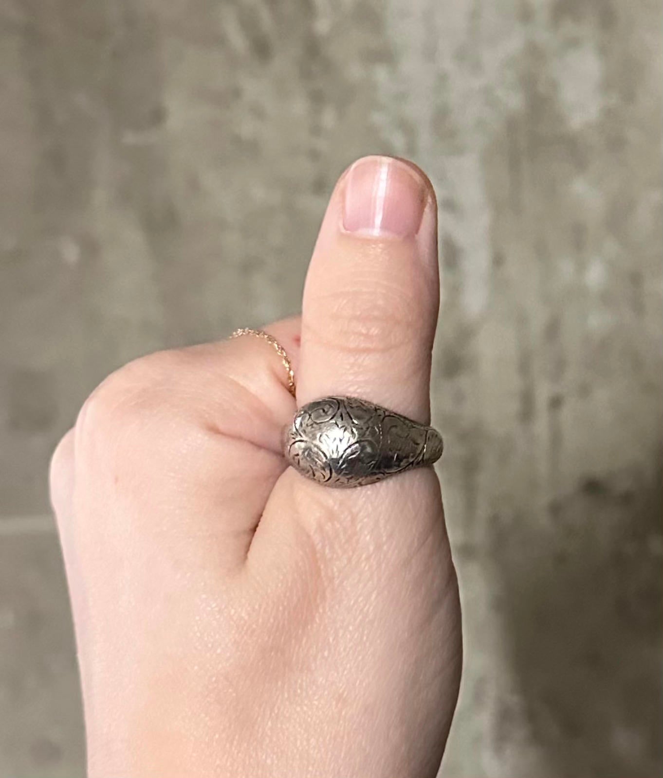 Vintage Signed SIAM 925 Sterling Silver Hand Engraved Domed Ring US 8