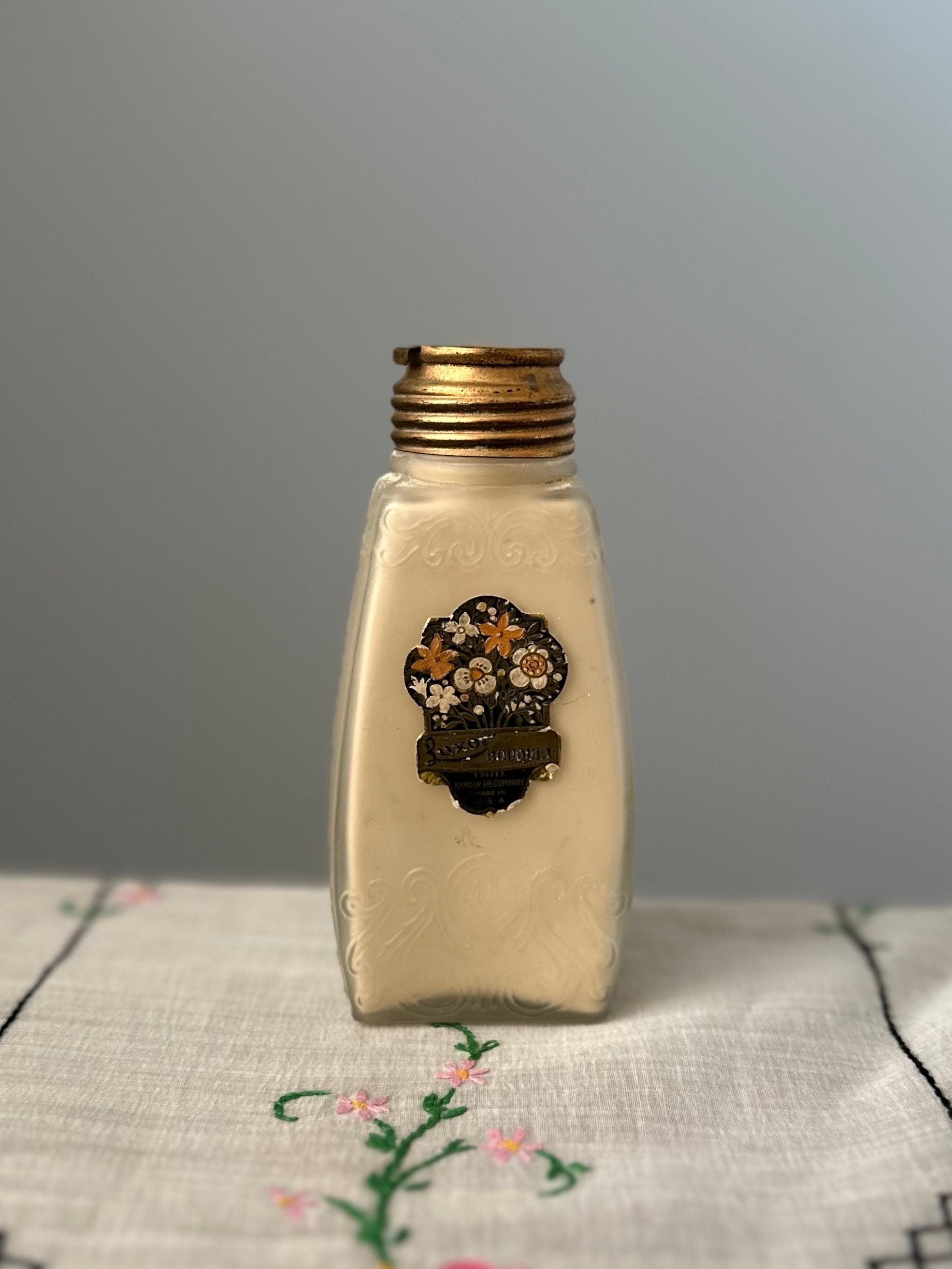 Antique 1910s Luxor Bouquet Armour and Company Chicago USA Glass Powder Bottle Vanity RARE