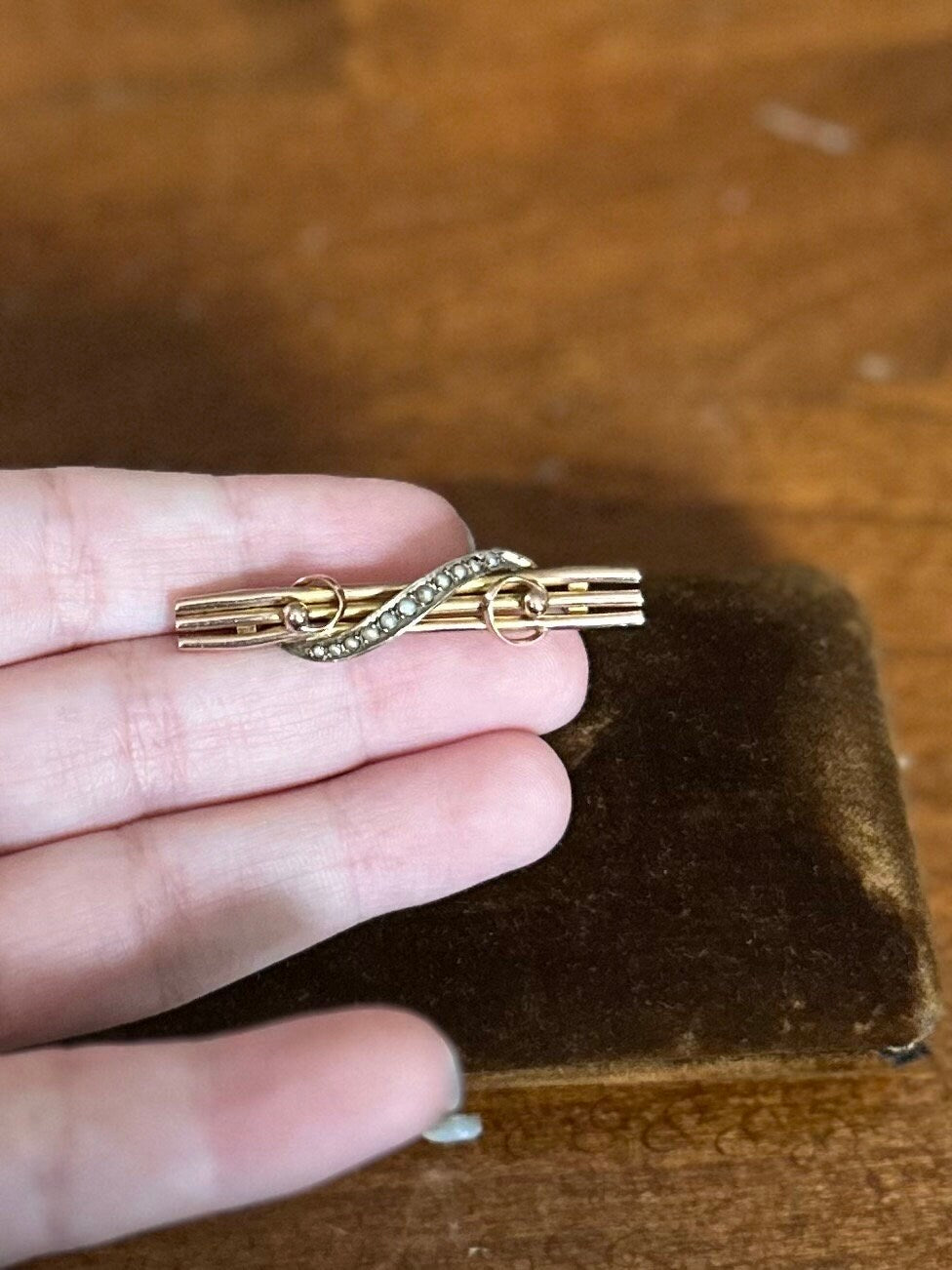 Antique Victorian Edwardian European 9ct Yellow Gold Seed Pearl Bar Pin Brooch C-Clasp