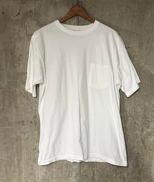 1990s GAP Single Side Pocket White Single Stitch Tee Short Sleeve