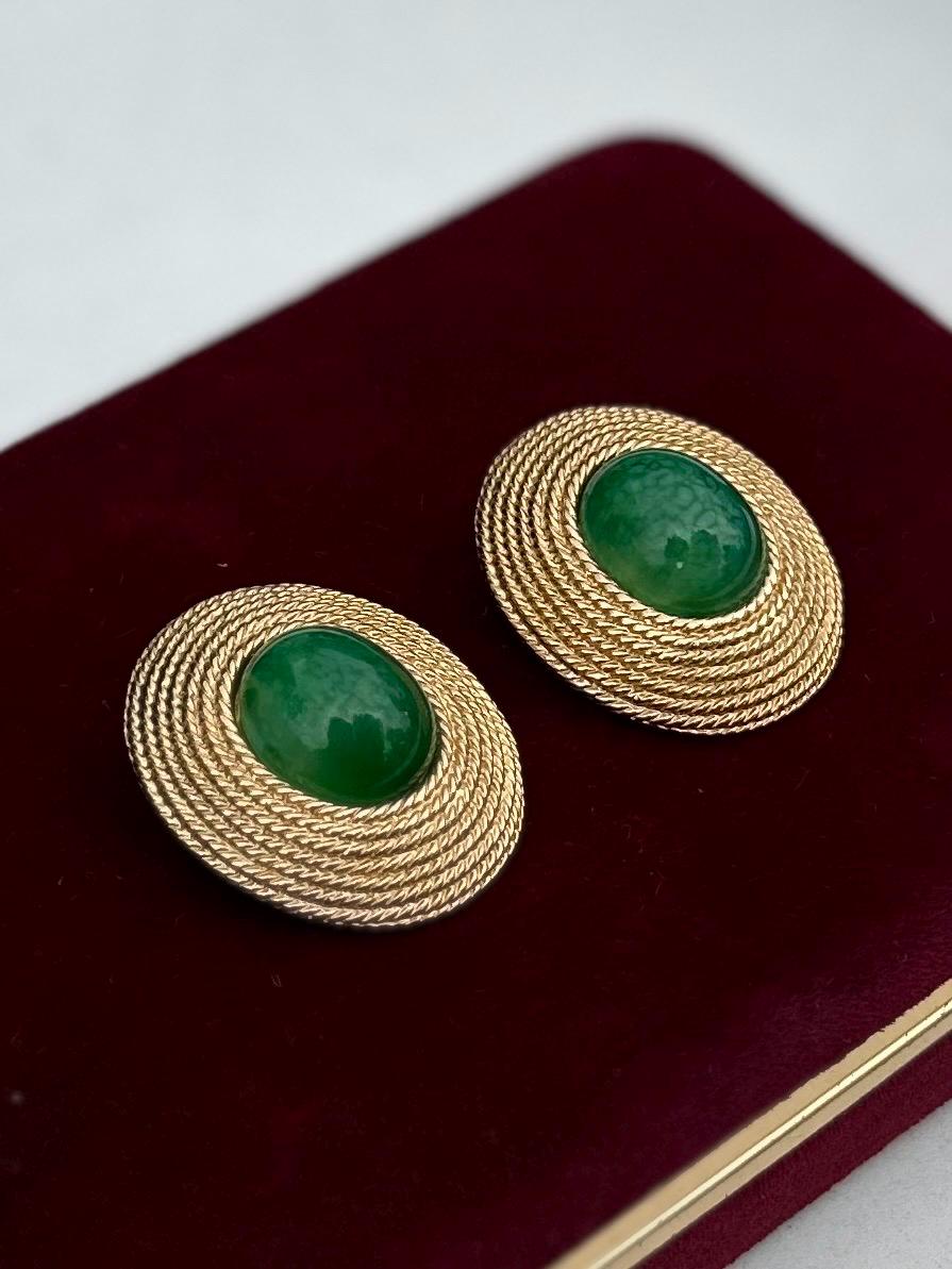 Vintage Signed CINER Gold Tone & Green Peking Glass Cabochon Large Statement Clip-on Earrings