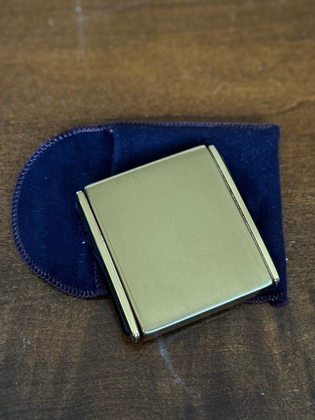 Vintage 1940s Marathon Klix Gold Tone Diamond Design Powder Mirror Compact w/ Pouch