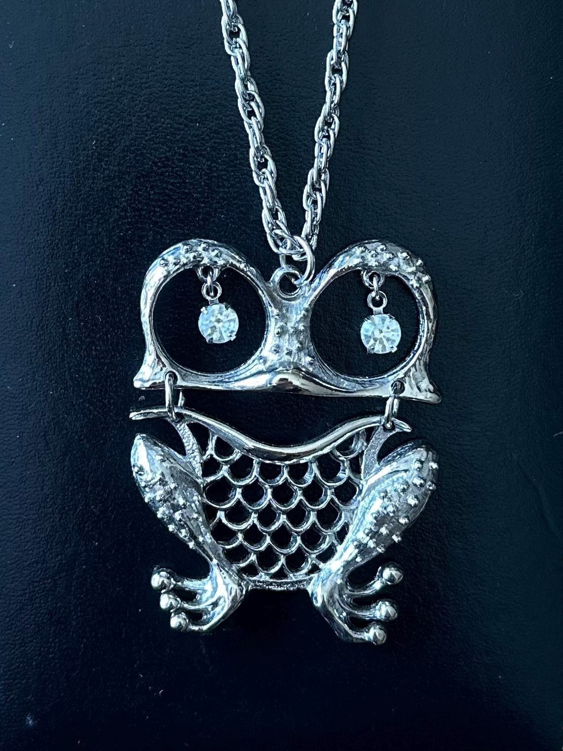 Vintage 1970s Midcentury Silver Tone Articulated Frog Rhinestone Eyes Pendant Necklace Statement 24.75"