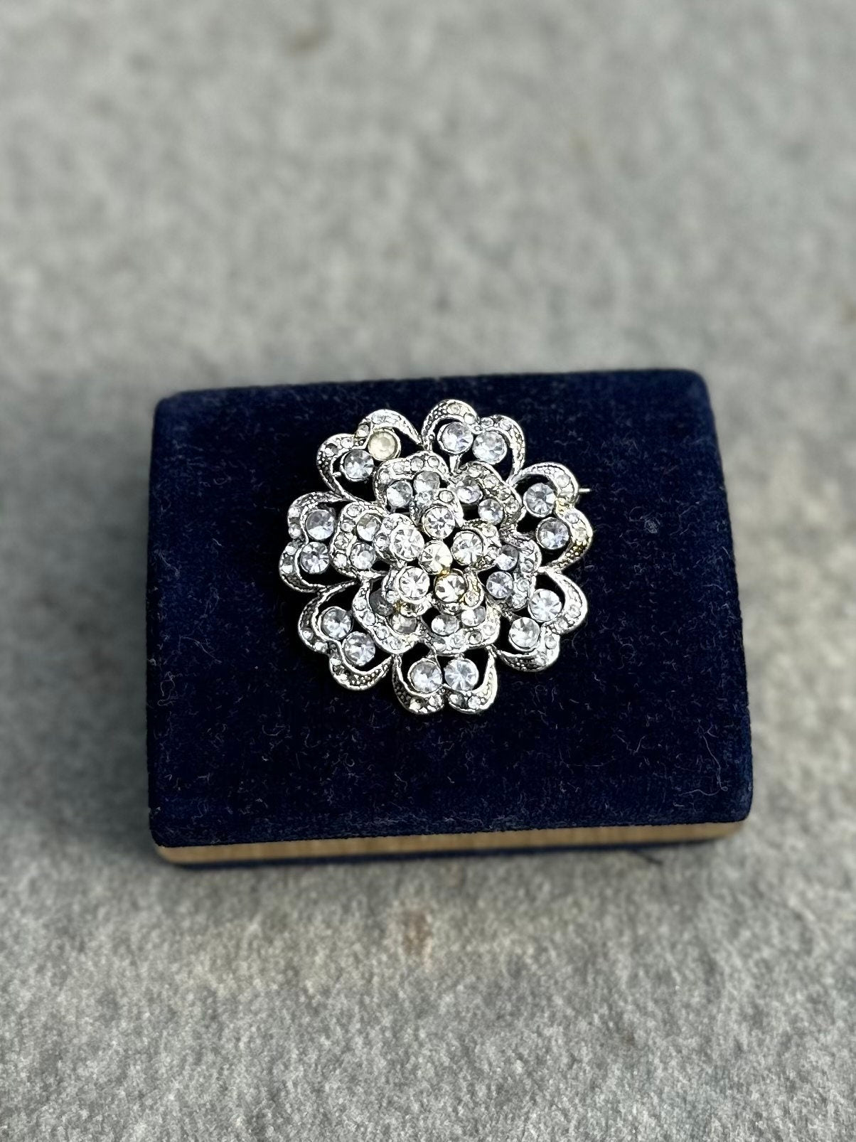 Vintage Floral Brooch Pin Clear Rhinestones Silver Tone 1.5”