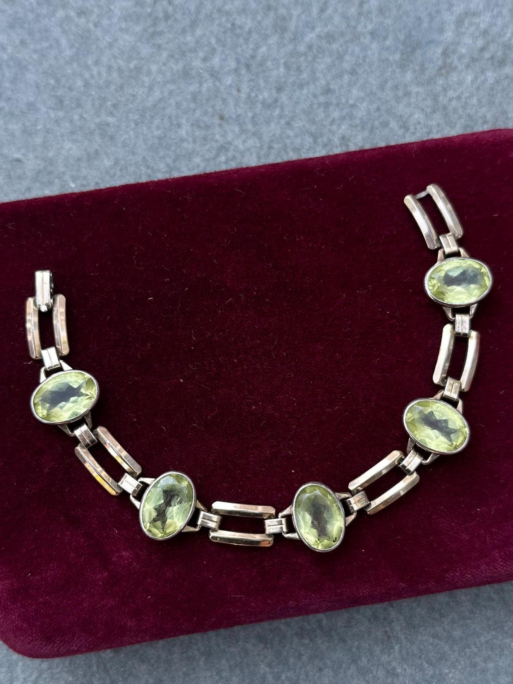 Vintage 1940s Art Deco Signed ENGEL BROTHERS 1/20 10k Gold Filled Faceted Cut Light Green Glass Stones Link Bracelet 7”