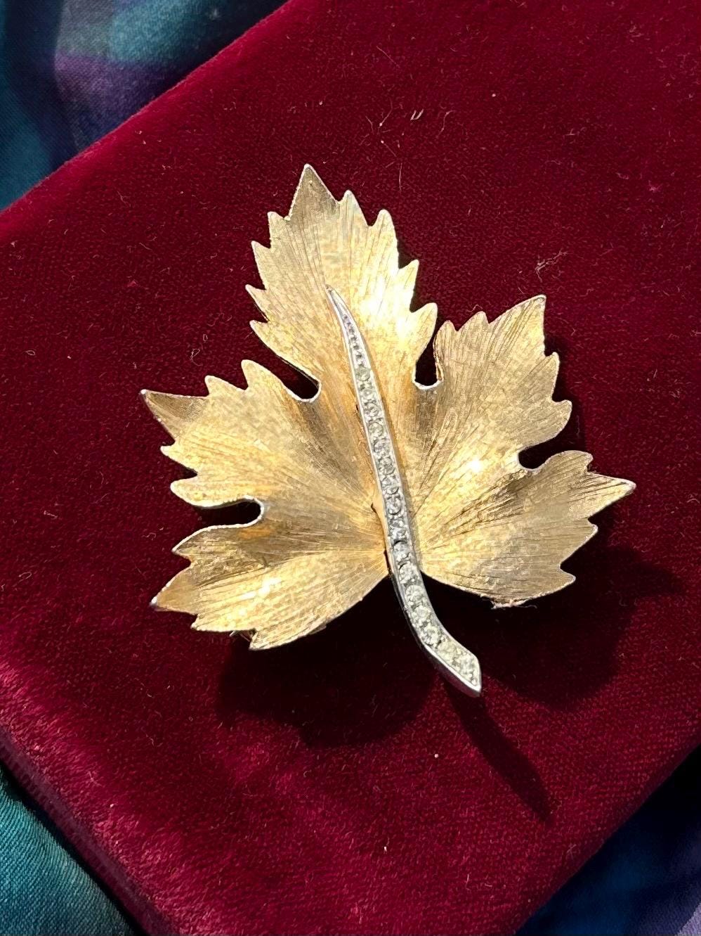Vintage Unsigned PARK LANE Gold Tone & Silver Tone Rhinestone Maple Leaf Brooch