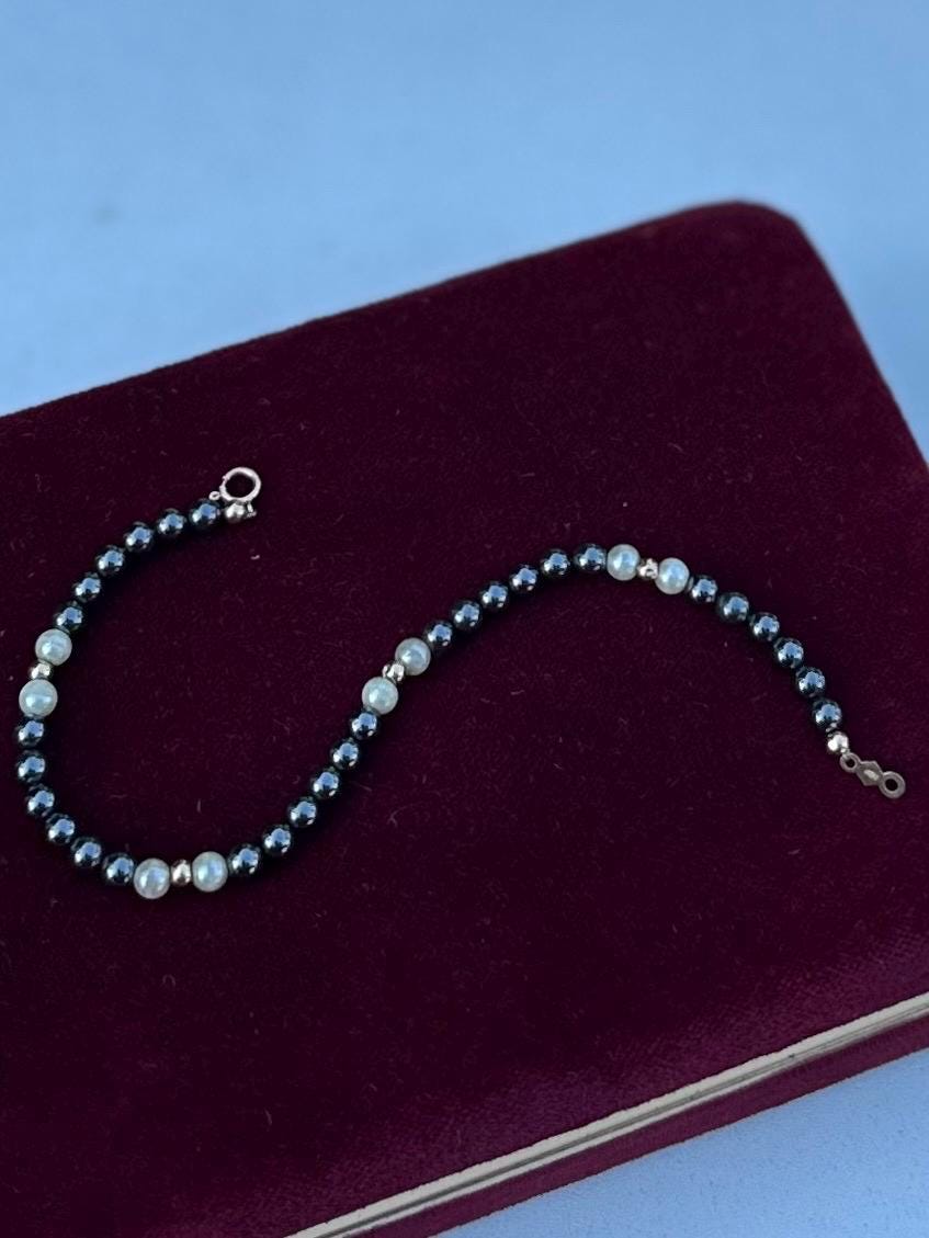 Vintage Dainty 14k Yellow Gold Genuine Hematite & Pearl 4mm Beaded Bracelet 7”