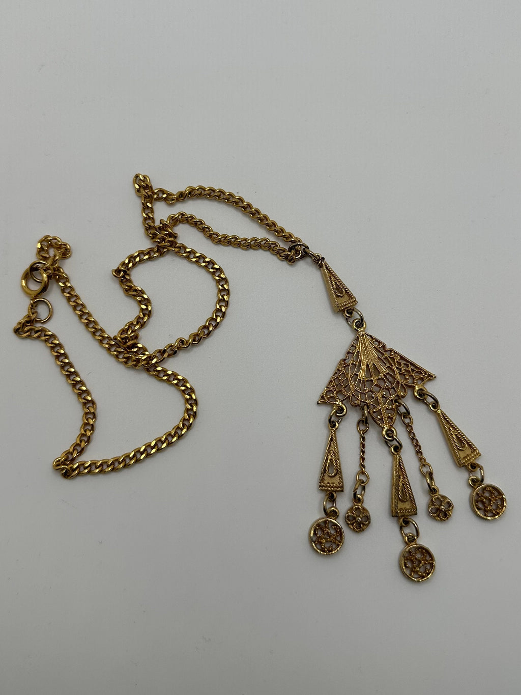 Vintage Art Deco Inspired Gold Tone Chandelier Filigree Pendant Necklace
