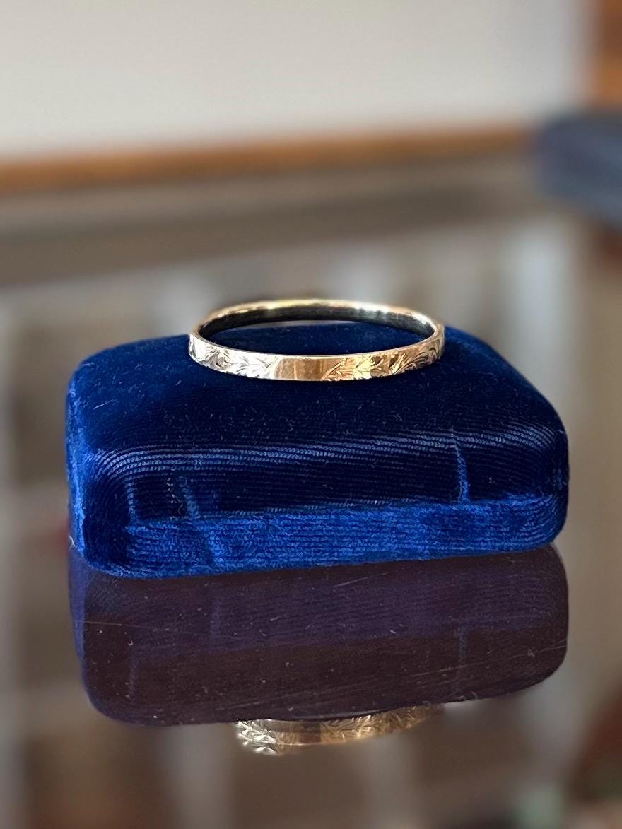 Beautiful Vintage 14k Yellow Gold Hand Engraved Etched Baby Bangle Hinged Bracelet Infant