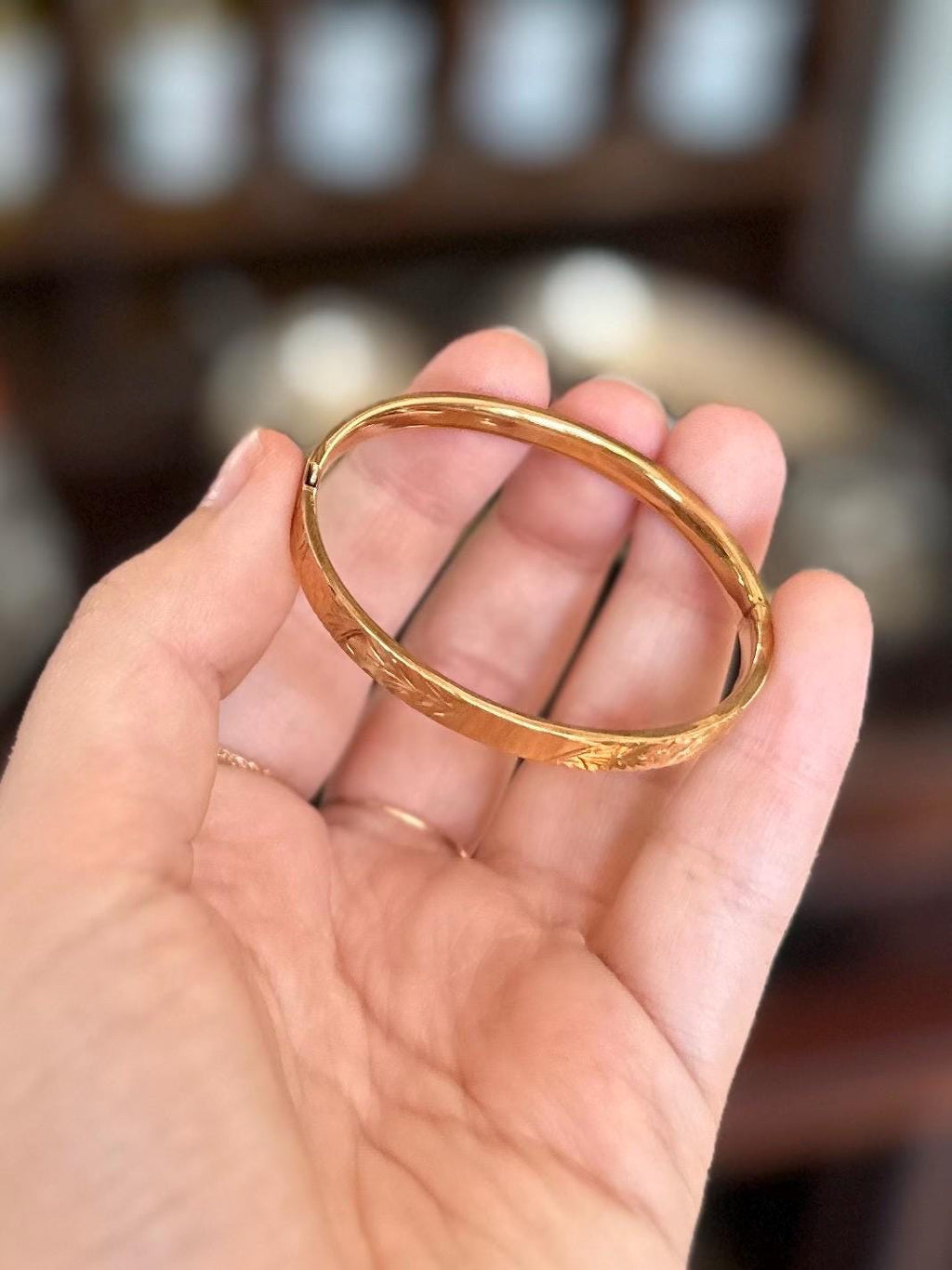 Beautiful Vintage 14k Yellow Gold Hand Engraved Etched Baby Bangle Hinged Bracelet Infant