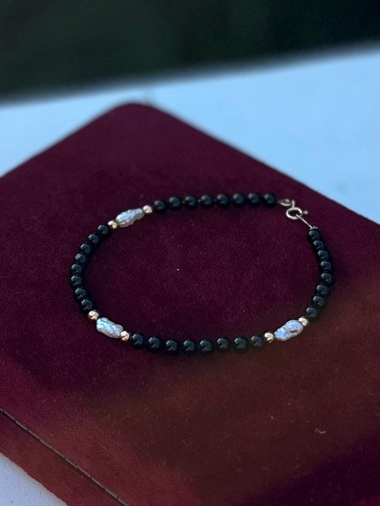 Vintage Dainty 14k Yellow Gold Genuine Black Onyx & Freshwater Pearl 4mm Beaded Bracelet 7”